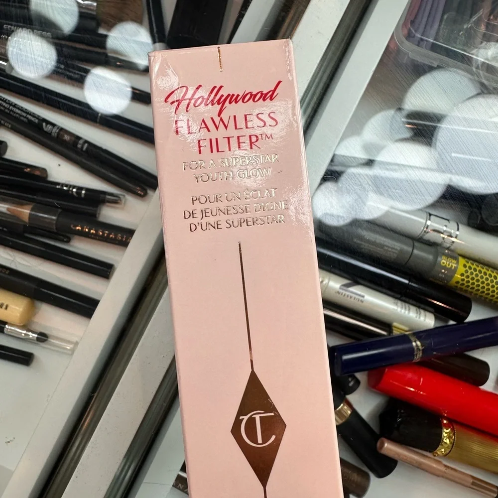 Charlotte Tilbury Lipstick - Elegant Nude